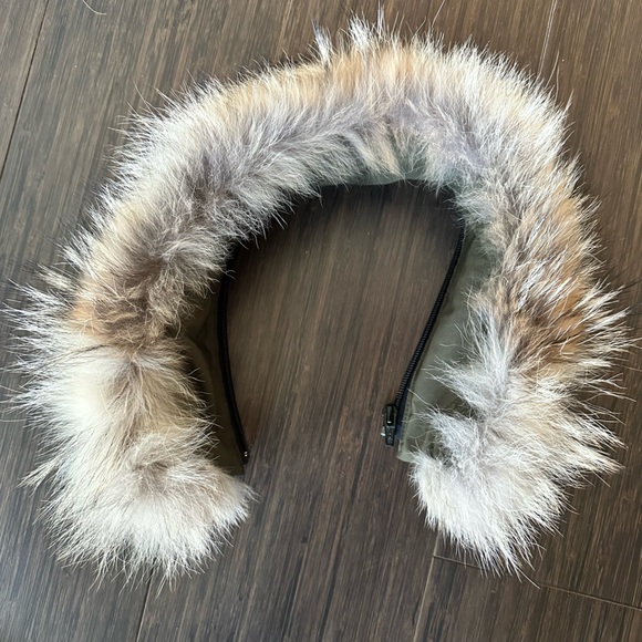 Canada Goose Chelsea Women’s Parka - Medium - Picture 5 of 8